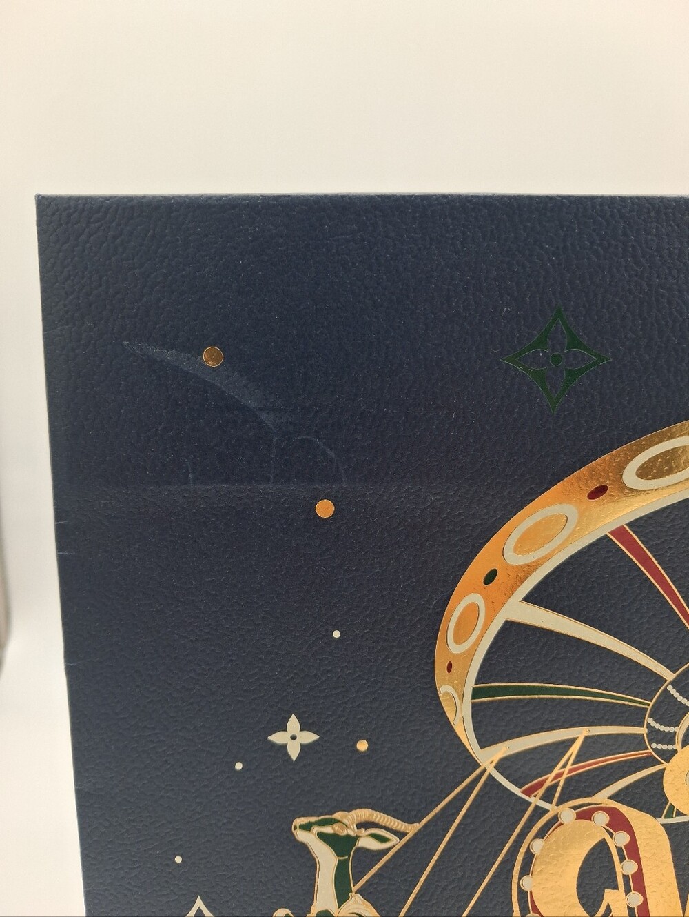 LOUIS VUITTON Joyeuses Fêtes Holiday Carousel Gift Bag & Tag - Picture 10 of 14